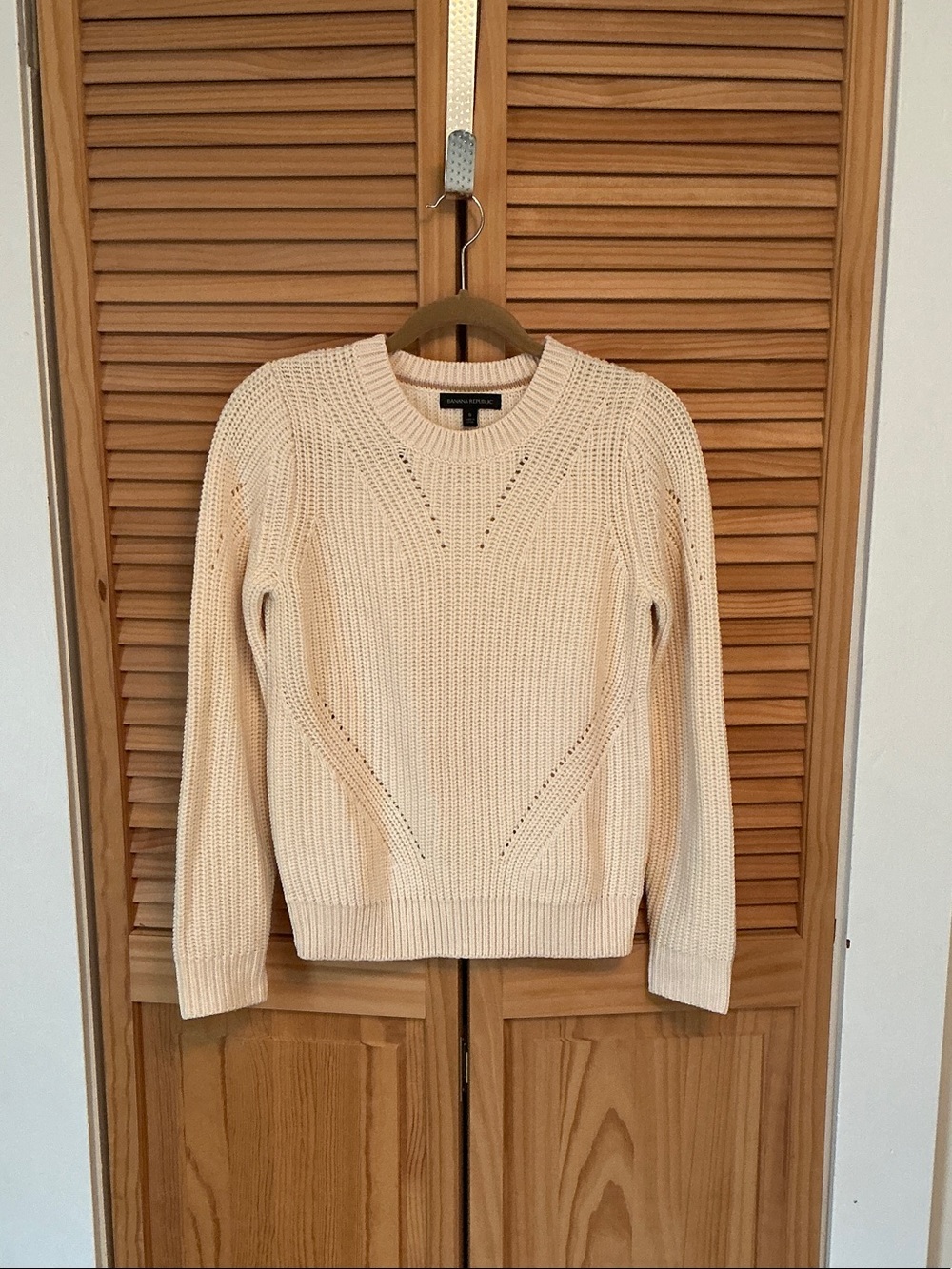 Banana Republic Cream Textured Crewneck Sweater